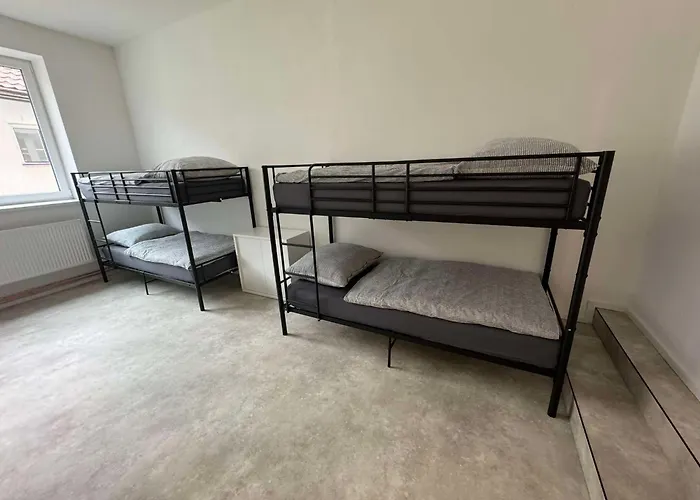 Hotell Tovarna Vír