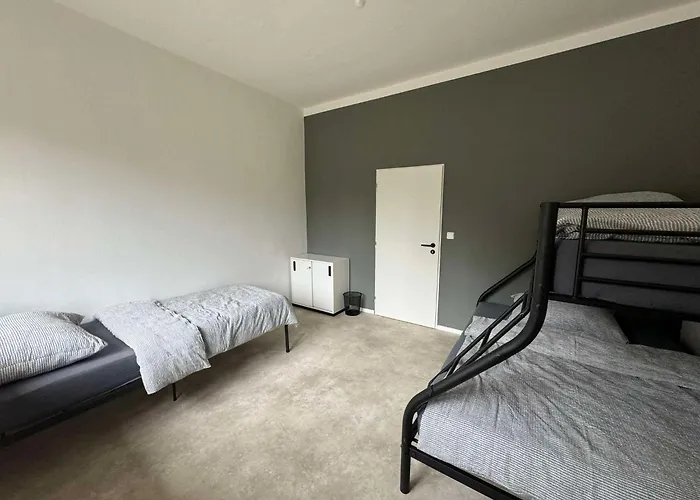 Tovarna Hotell Vír