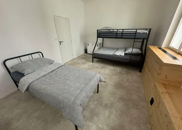 Tovarna Hotell Vír