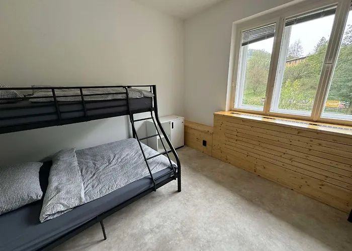 Tovarna Hotell Vír