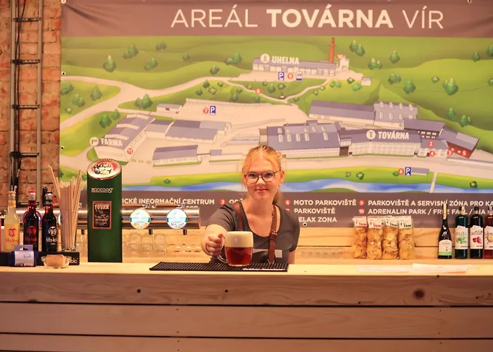 Tovarna Hotell